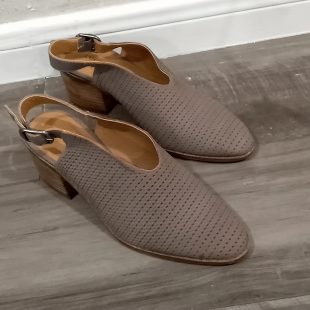 LUCKY * BRAND 2.5"  brown heel shoes